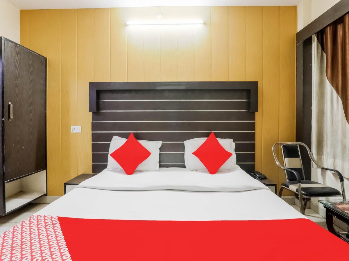 Oyo 79765 Hotel Samrat Lucknow Extérieur photo