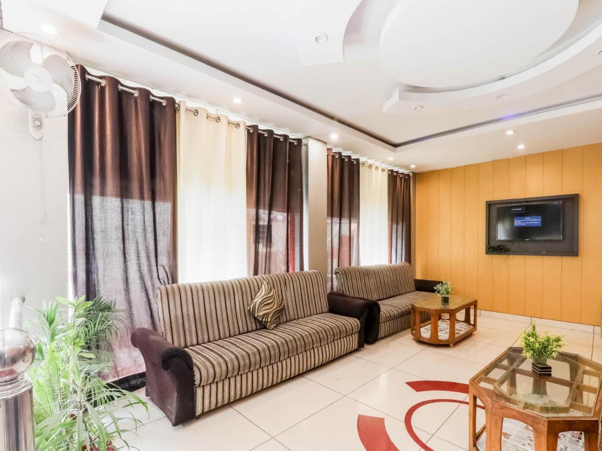 Oyo 79765 Hotel Samrat Lucknow Extérieur photo