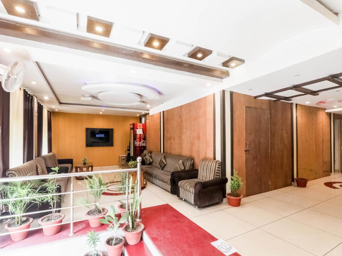 Oyo 79765 Hotel Samrat Lucknow Extérieur photo